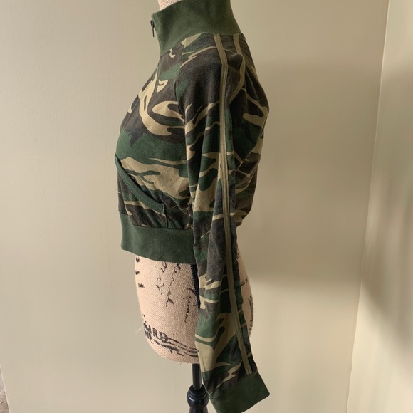 Rothco cropped camouflage sweatshirt - Picture 2 of 6